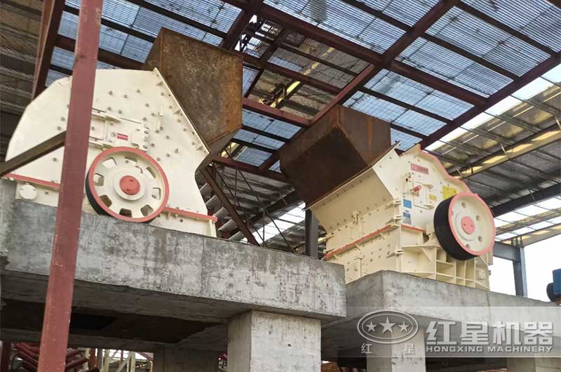 破碎機(jī)處理建筑垃圾現(xiàn)場
