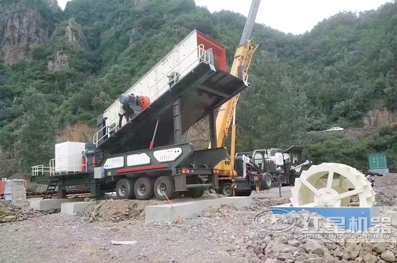 菲律賓移動(dòng)破碎機(jī)現(xiàn)場(chǎng)