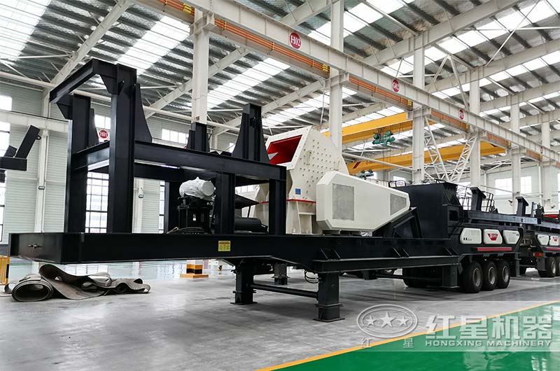 紅星機器移動錘破機廠家車間