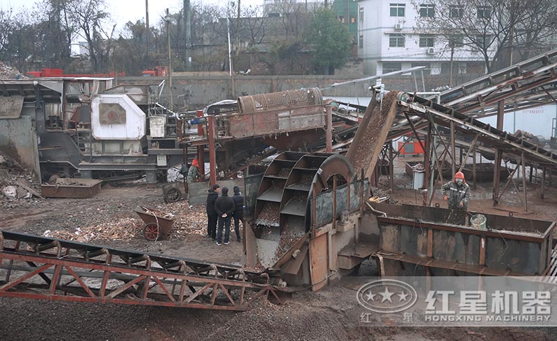 建筑垃圾處理設(shè)備加上洗砂機，效果更好