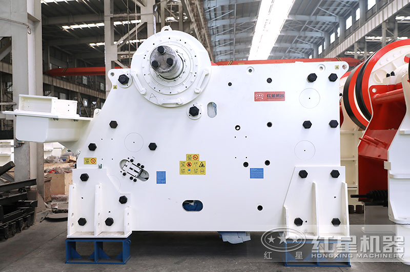 新型顎式破碎機