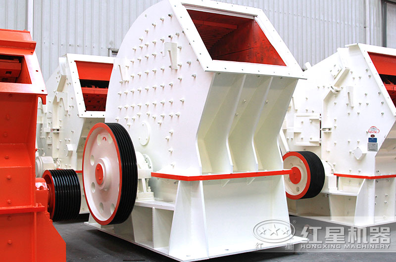 錘式破碎機(jī)車(chē)間照
