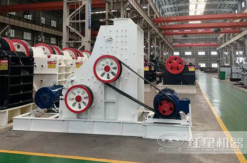 雙級粉碎機(jī)車間實拍