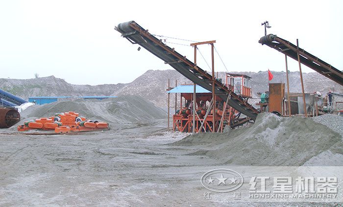 對(duì)輥式粉碎機(jī)客戶現(xiàn)場