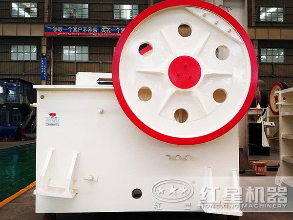 采礦場(chǎng)顎式破碎機(jī)