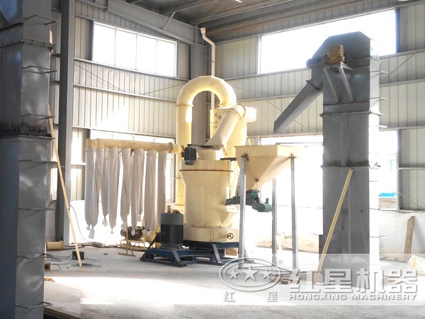 1200目錳礦磨粉機(jī)現(xiàn)場(chǎng)圖