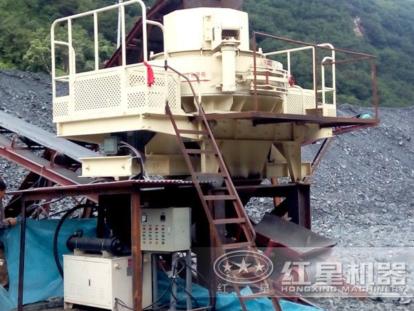 Hx新型制砂機現(xiàn)場作業(yè)圖
