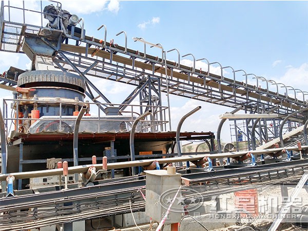 PYDΦ2200圓錐破碎機(jī)