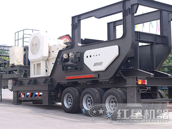 車載流動砸石機(jī)
