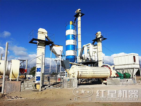 200-615t/h球磨機(jī)_礦磨機(jī)現(xiàn)場作業(yè)