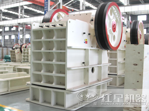 PE-900×1200顎式破碎機(jī)