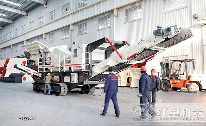 履帶車載移動(dòng)碎石機(jī)-碎砂機(jī)