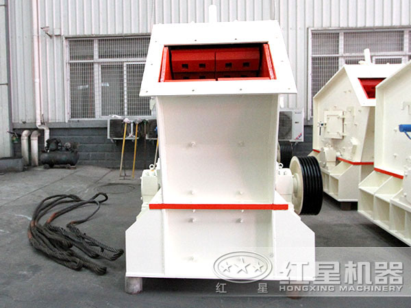 小型反擊式碎石機(jī)