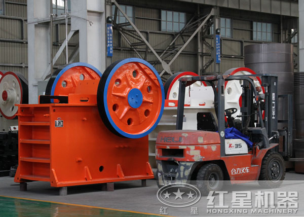 顎式石頭破碎機(jī)準(zhǔn)備發(fā)貨