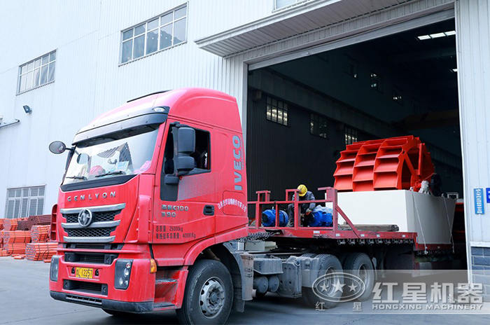 紅星輪斗洗砂機(jī)車間發(fā)貨現(xiàn)場(chǎng)