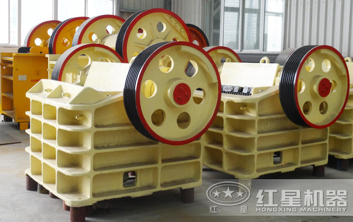鑄鋼顎式破碎機(jī)