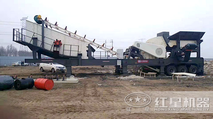 流動石子機(jī)搭載重錘式破碎機(jī)