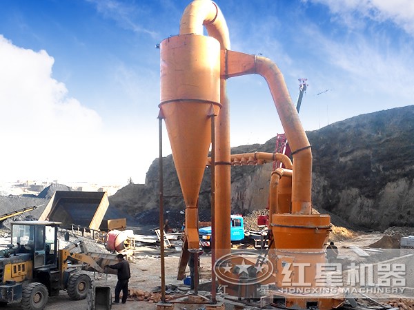 雷蒙磨粉機現(xiàn)場